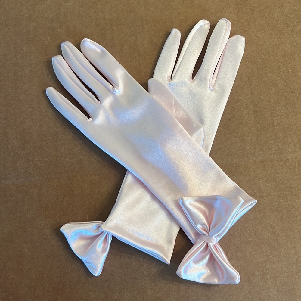 Satin handmade gloves with bow